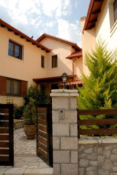 Dryas Guesthouse Polydrossos Exterior photo